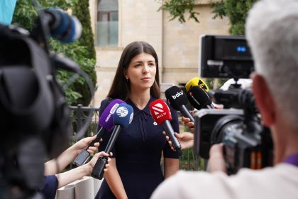 ინტერვიუ საფრანგეთში მცხოვრებ თამარ ხეცაძესთან: “დღე არ გასულა, საქართველო გულით არ მეტარებინოს…”