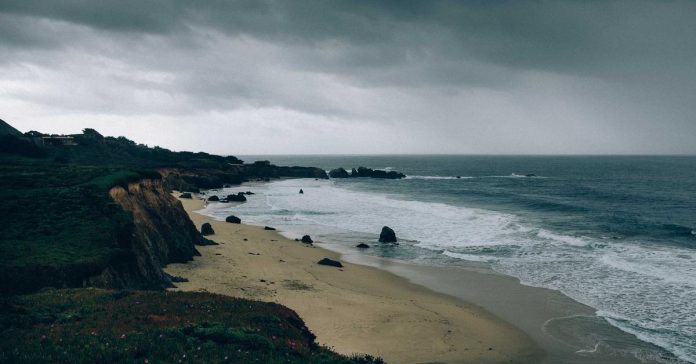 ქართველი ექიმი გერმანულ საავადმყოფოში მუშაობს, თეთრი ხალათით და სტეთოსკოპით